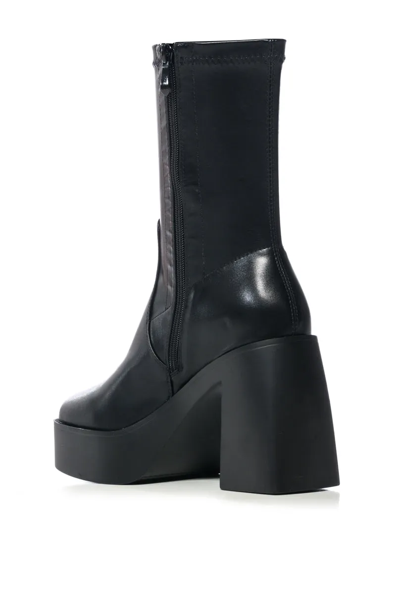 AZALEA WANG DANIELLE CHUNKY BOOTIE WITH 4 WAY STRETCH IN BLACK STRETCH