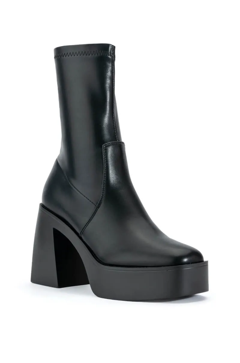 AZALEA WANG DANIELLE CHUNKY BOOTIE WITH 4 WAY STRETCH IN BLACK STRETCH