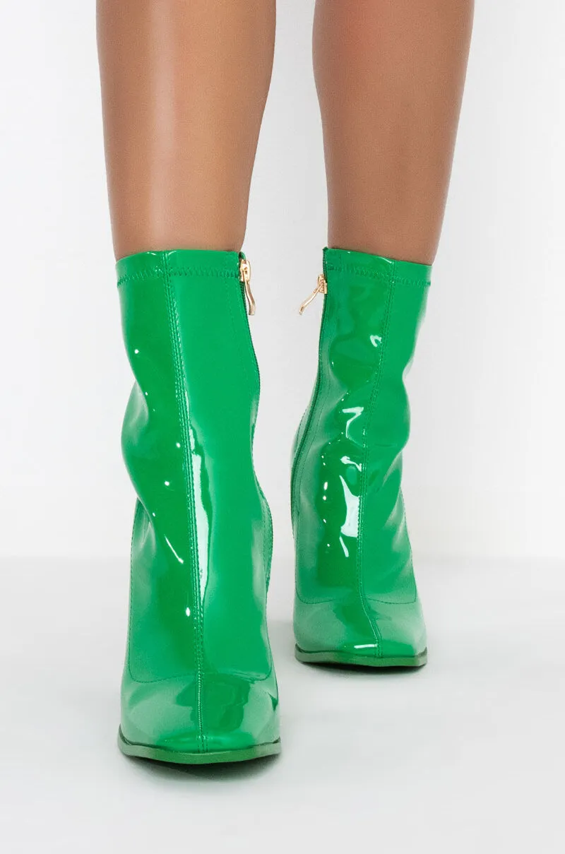 AZALEA WANG DO YOUR WORST CHUNKY HEEL BOOTIE IN GREEN