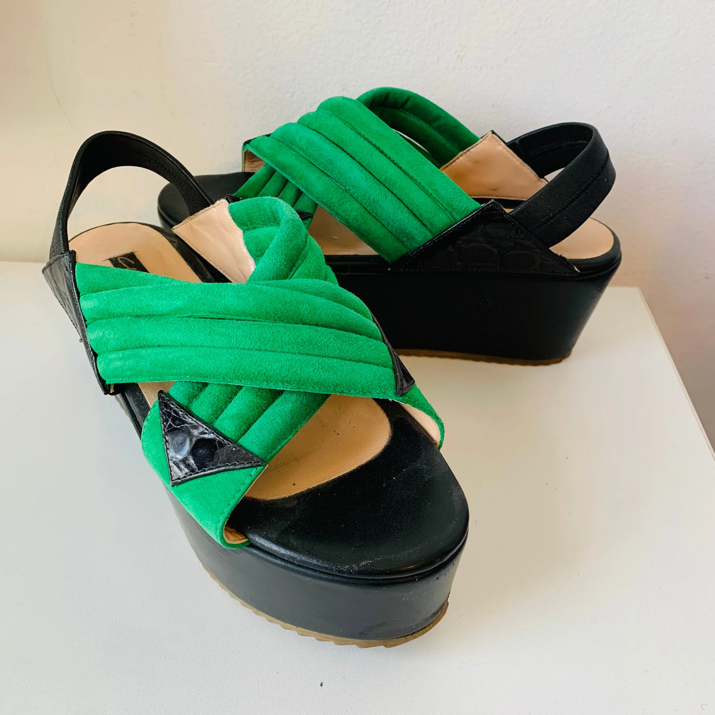 Chrissie Morris Green and Black Strappy Platform Sandals Size 8